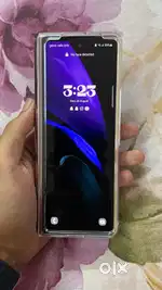 ander ki display nhi chalti  z fold 2 sumsung 12gb ram 256 gb strg