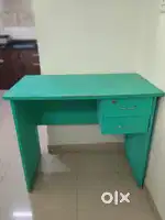 Study table with 2 drawer in excellent condition