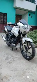 Apache RTR 180