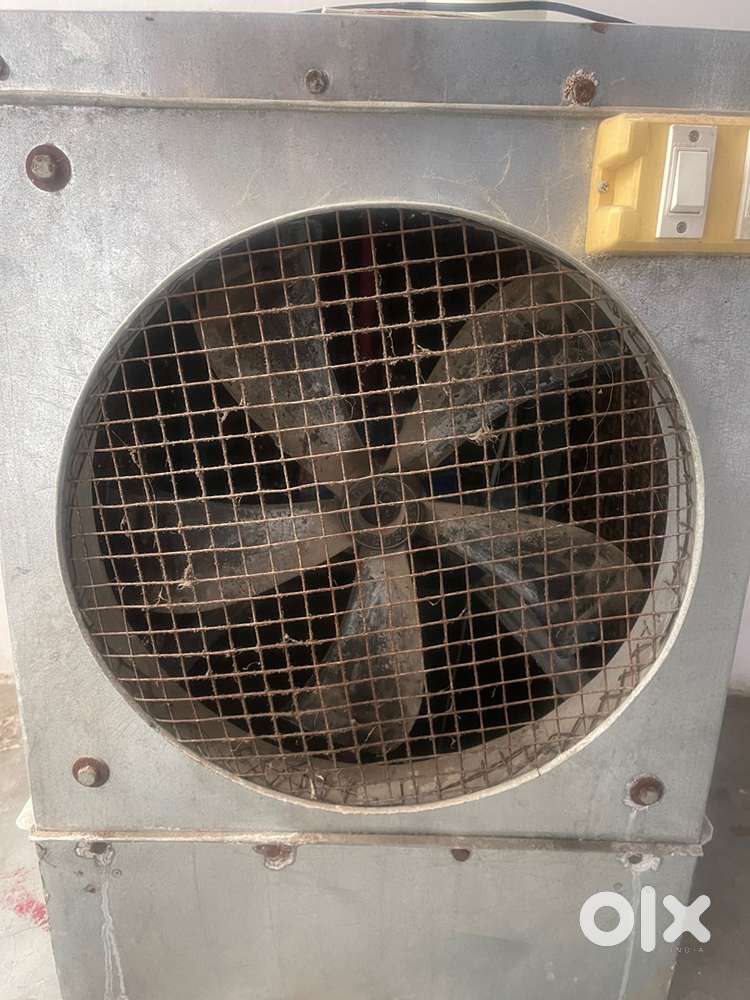 Cooler fan with water pump