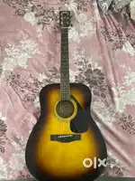 Yamaha f280 acoustic guitar
