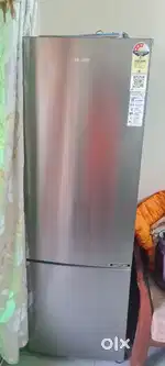 HAIER FRIDGE 240 LITRES
