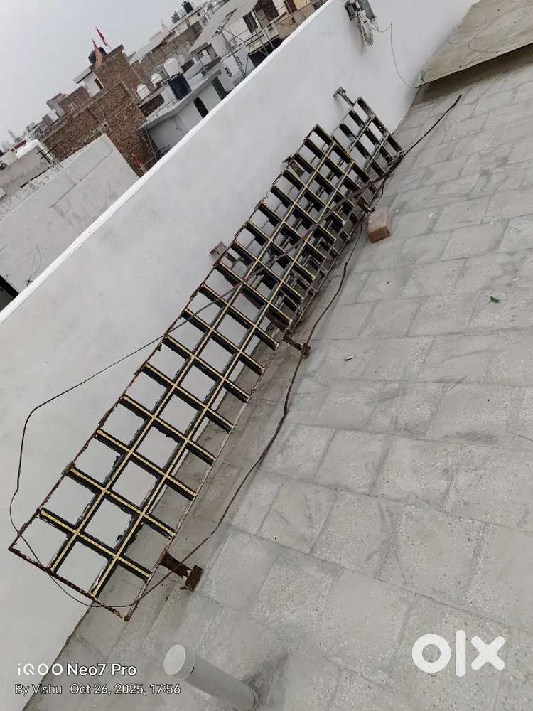 Iron wall railing