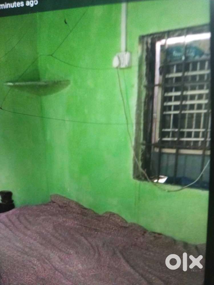 Small house for batchelor with electric bill
