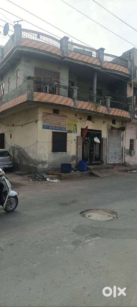 Good property in Basant vihar. Square area, 40'&20'wide road