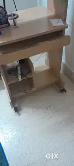 Computer table