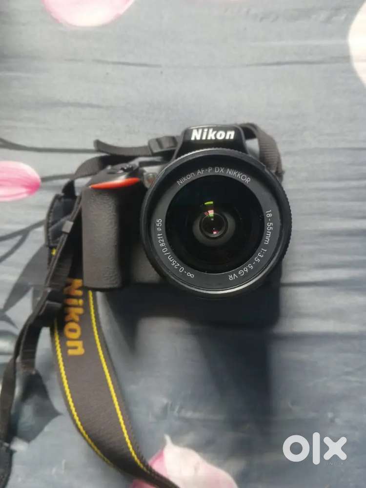 Nicon DSLR camera B5600
