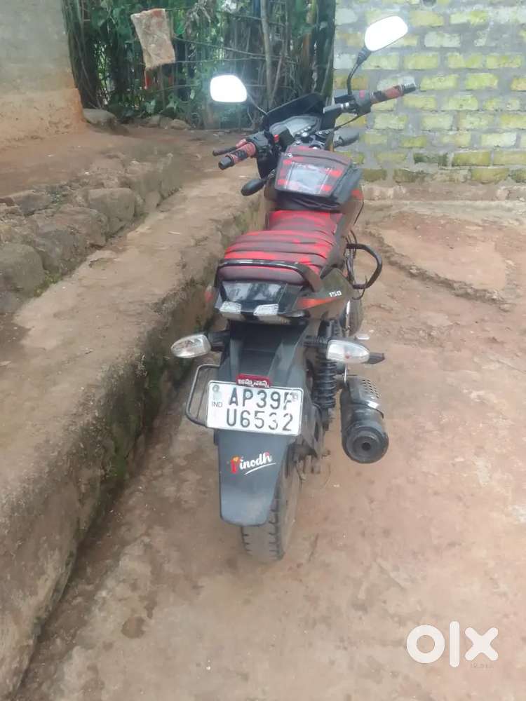 Bajaj pulser 150