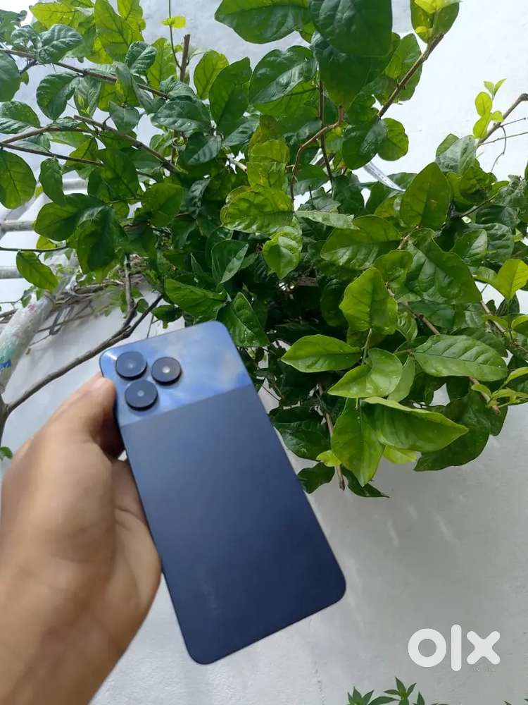 Realme c53 6/128 with box