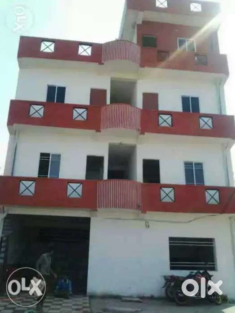 Singles Room available in mahadevghat Raipura