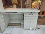 Computer table
