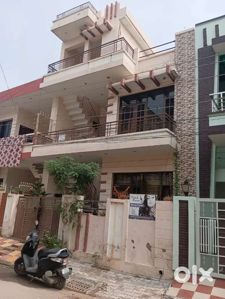 2BHK first floor semi furnished sefret electric meter near Highway