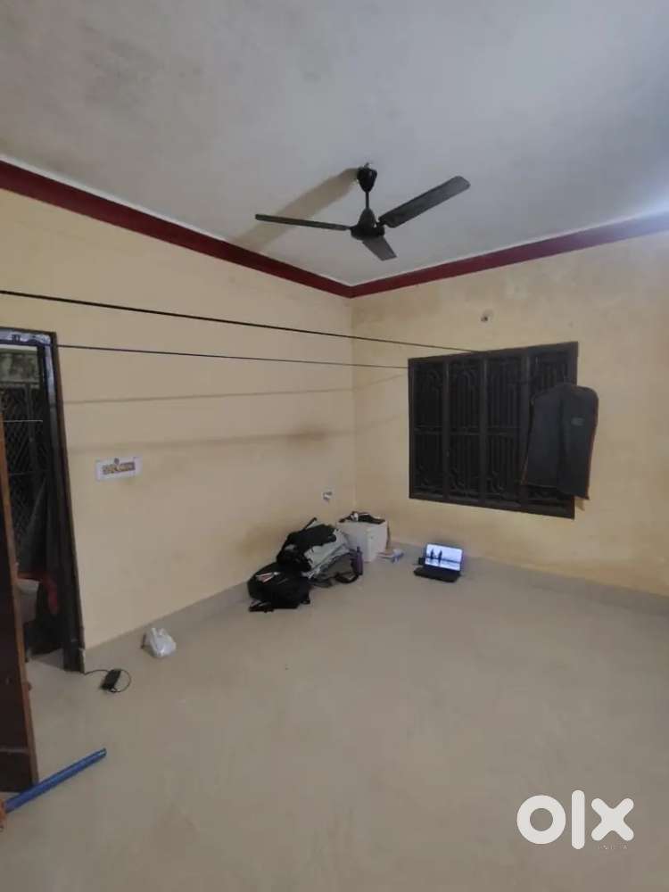 Urgent need one roommate student or good job holders are welcome