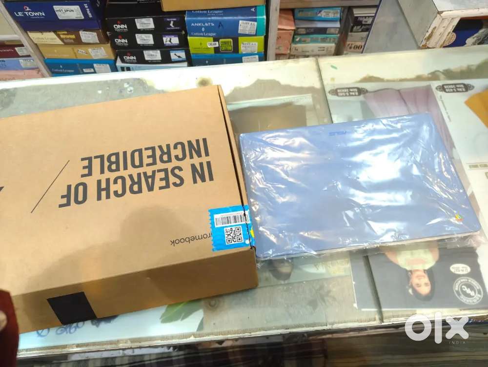 Asus chrombook laptop