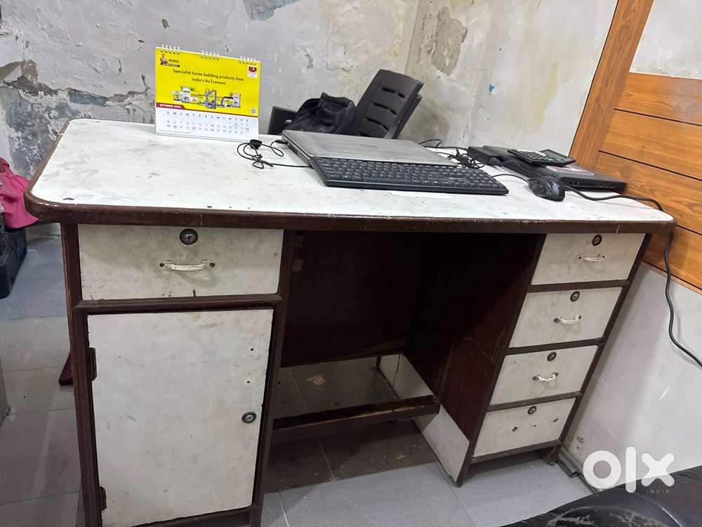 Computer table and study table