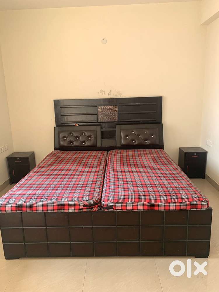King size double bed
