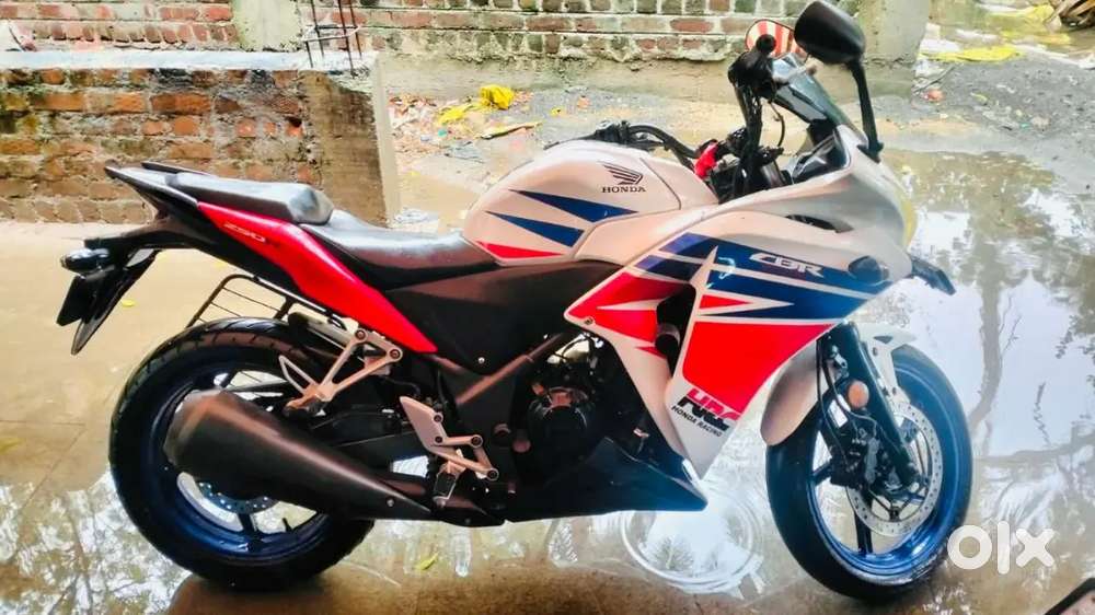 2016 cbr250 abs with all new condition