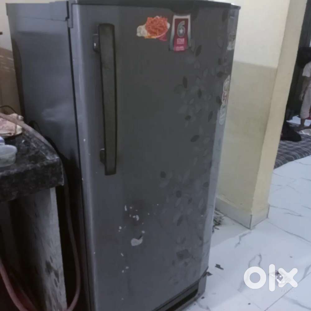 Single door fridge good condition