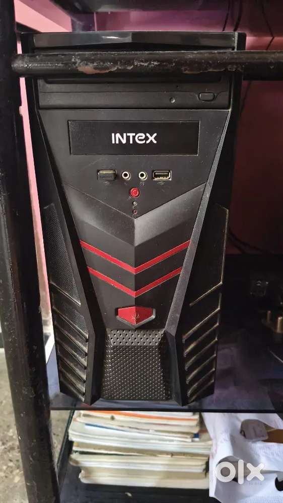 Computer with along all the accessories