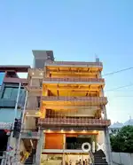 FOR RENT READY TO MOVE SHOWROOM SHOP 800SQFT  (20×40)