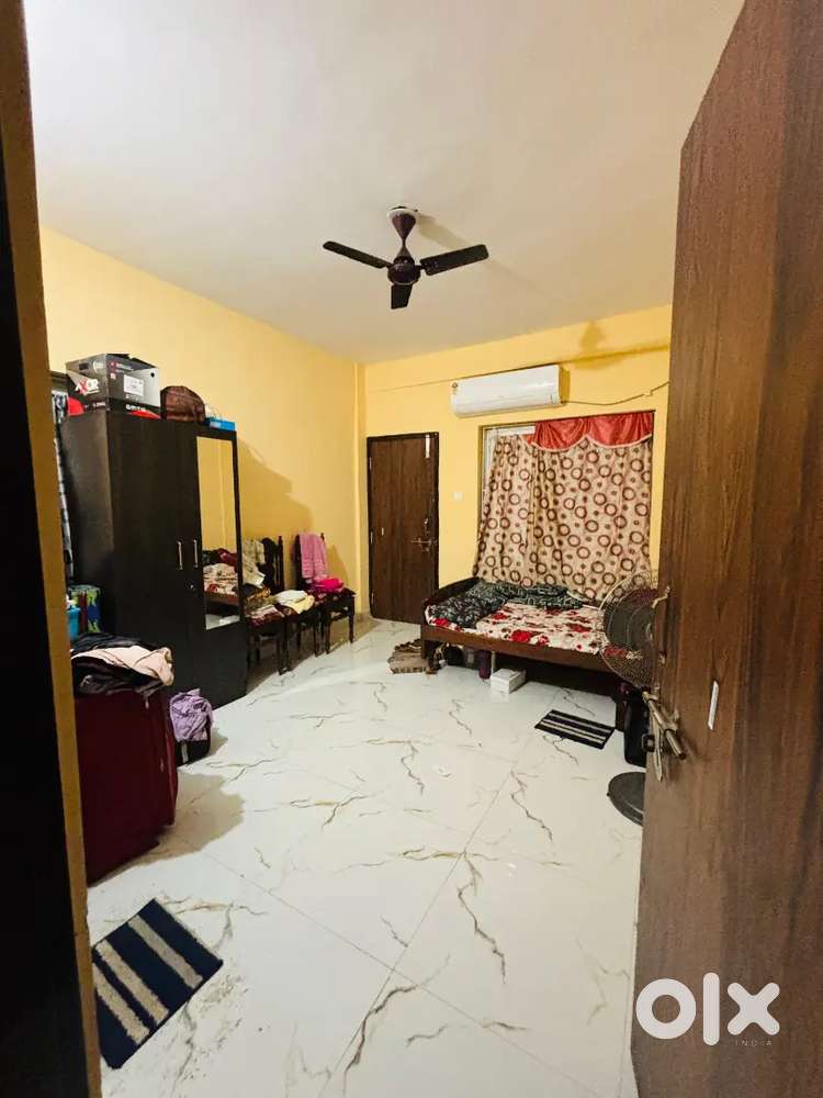 Girls Roommate Needed