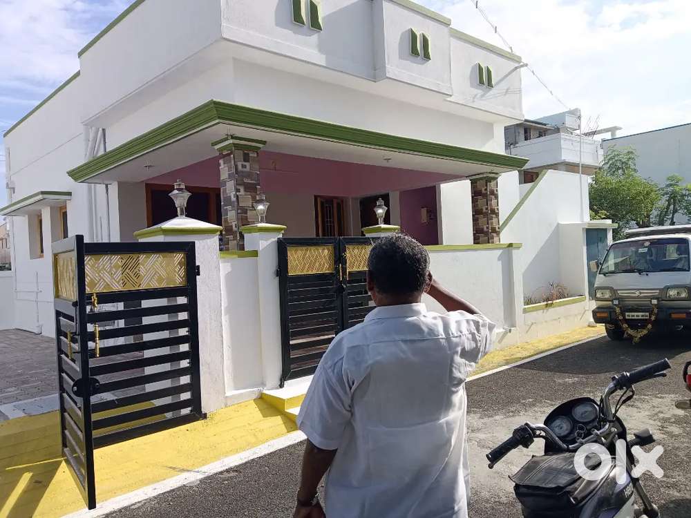 2BHK for sale 100 mtr from Anna Nagar bus stop, Coolie Patty,