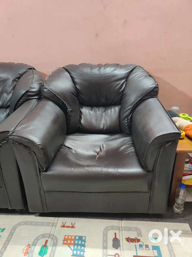 Sofa set on sale 9000