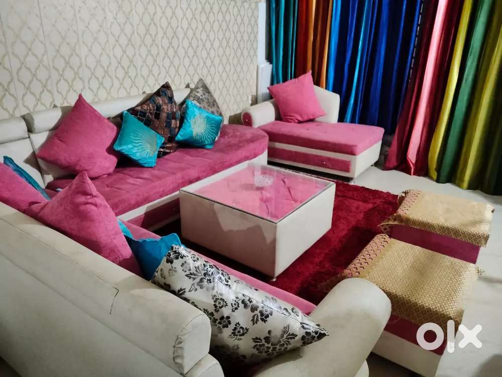 Sofa set with table