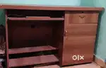 Computer table