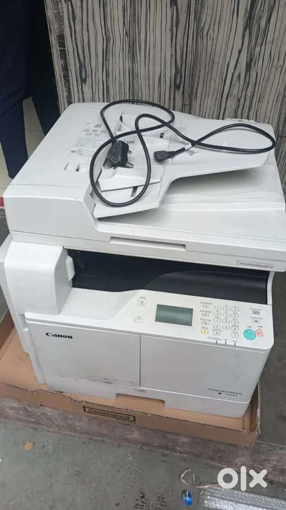 CANON IMAGE RUNNER 2004 PRINTER CUM XEROX FOR SALE