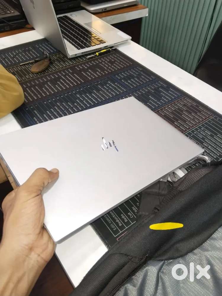 Hp laptop 845 g7 i3 model
