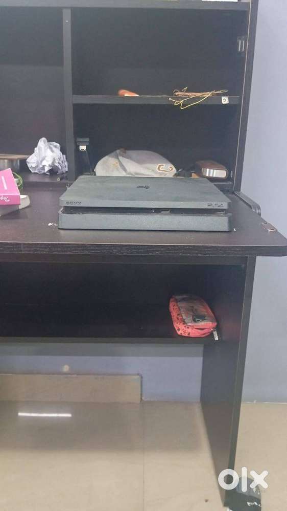 Playstation 4 (PS4) slim512 GB