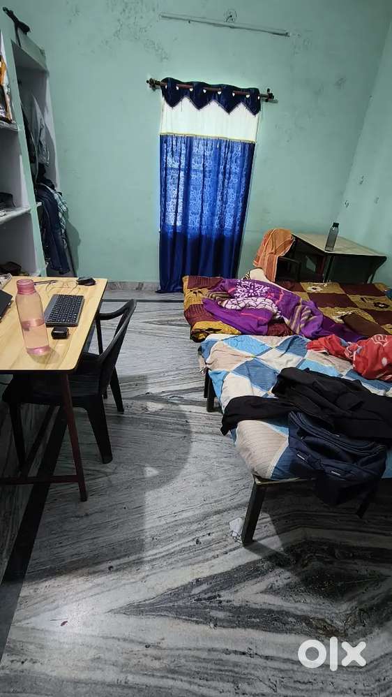 Looking for Roommate