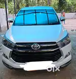 Innova Crysta 2017 touring spot 93000 Km