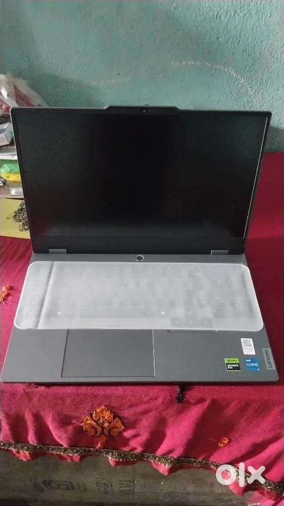 LENOVO LOQ 115IAX9