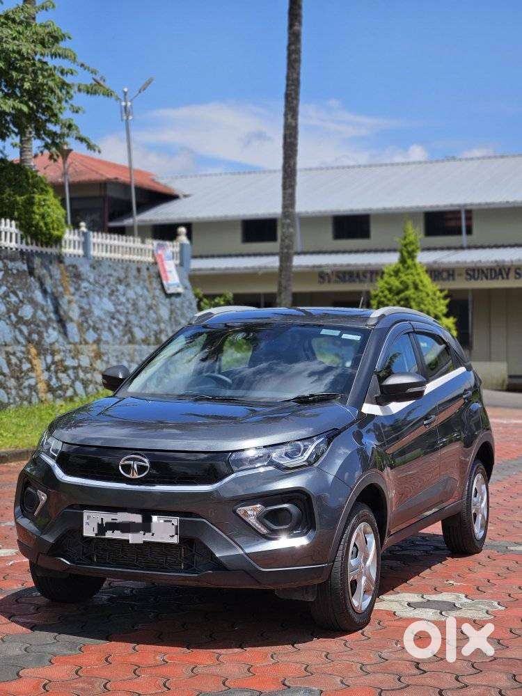 Tata Nexon 1.2 Revotron XM (S), 2024, Petrol