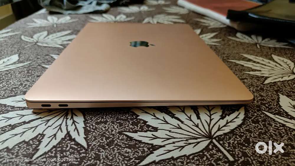 Apple MacBook Air (13.3 inch, M1, 8GB, 256GB, macOS Tahoe, Rose Gold)