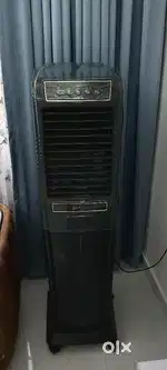 Portable room cooler