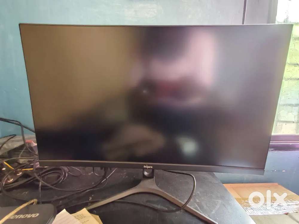 Assembled computer with 24 inch curved monitor