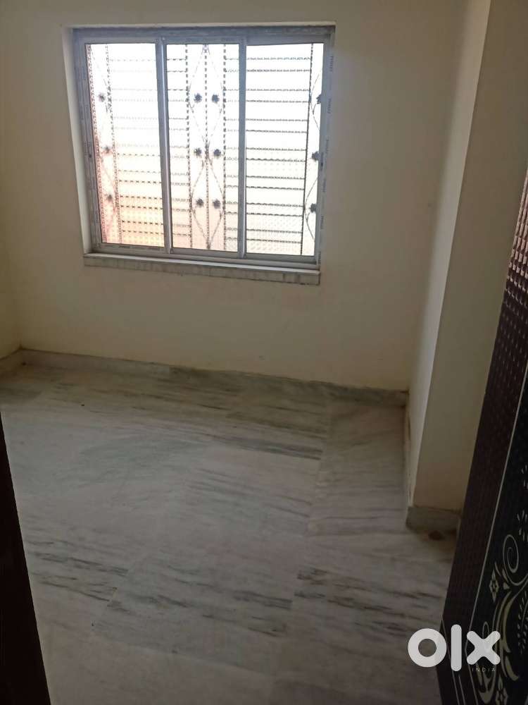 Spacious 2 bhk brand new flat for sale in dumdum airport area.