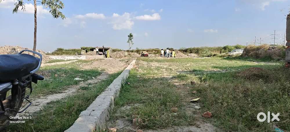 लिमिटेड कॉर्नर PLOTS available in noida sec145 only 16000/गज