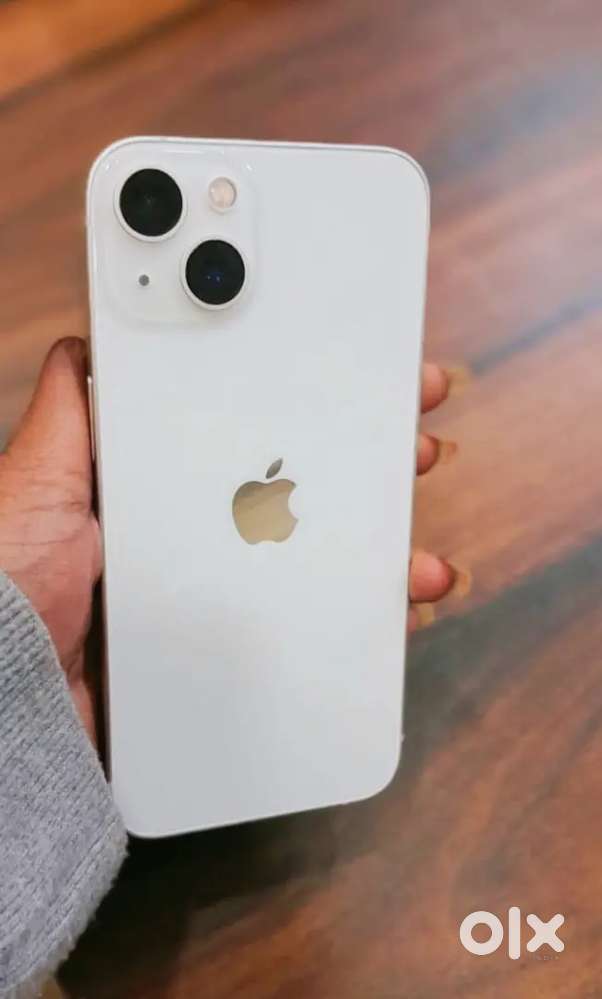 Available iphone 13 wid full accessories