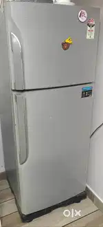 Samsung Refrigerator in good condition for sale