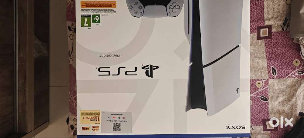 PS5 Slim Disc Edition (1 TB) - 1 year original warranty