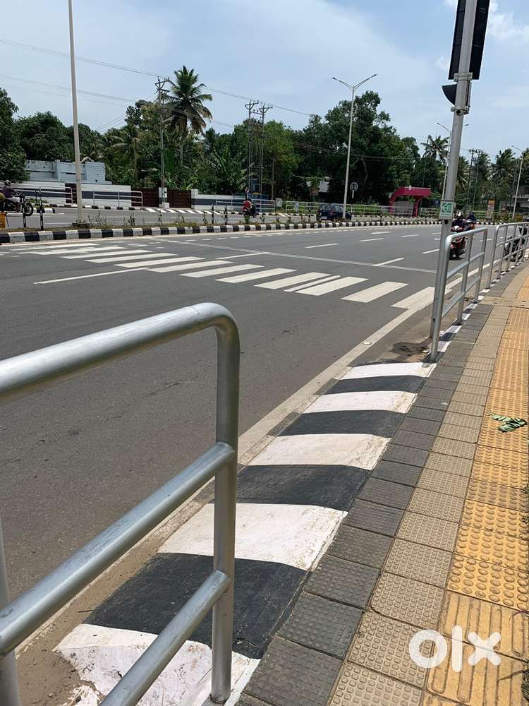 11 cent plot pallichal Main Signal