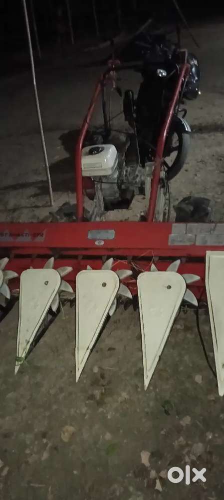 ধান গম কাটার মিসিন