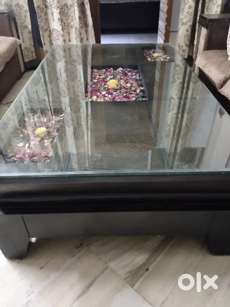 Centre table
