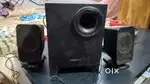 2 speaker and 1 woofer