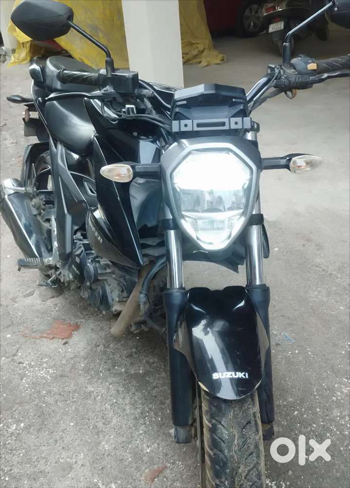 Suzuki Gixxer sf ABS bike is on showroom condition