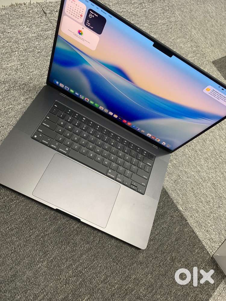 Macbook pro M4 Pro Chip/2024/24GB/512GB SSD/one month old/Apple wrnty